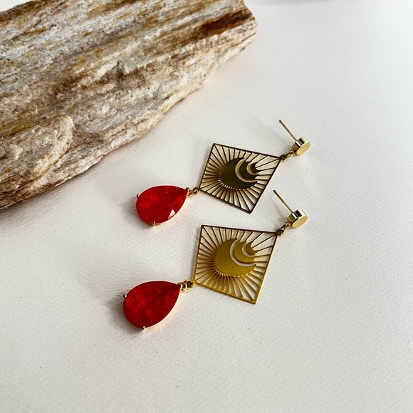 Delicate Statement Gold & Orange Dangle Earrings - Long Trendy Stylish Earrings - Picture 17 of 17